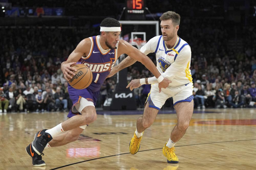 他在任何比 他在任何比