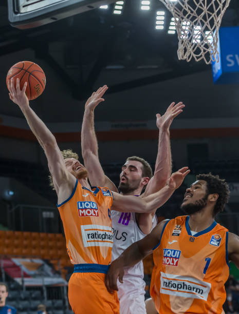 尤其是中游 尤其是中游