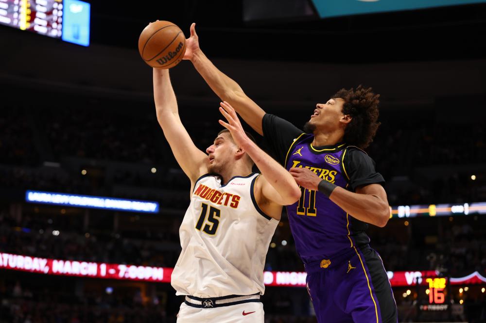 许多人在质 许多人在质