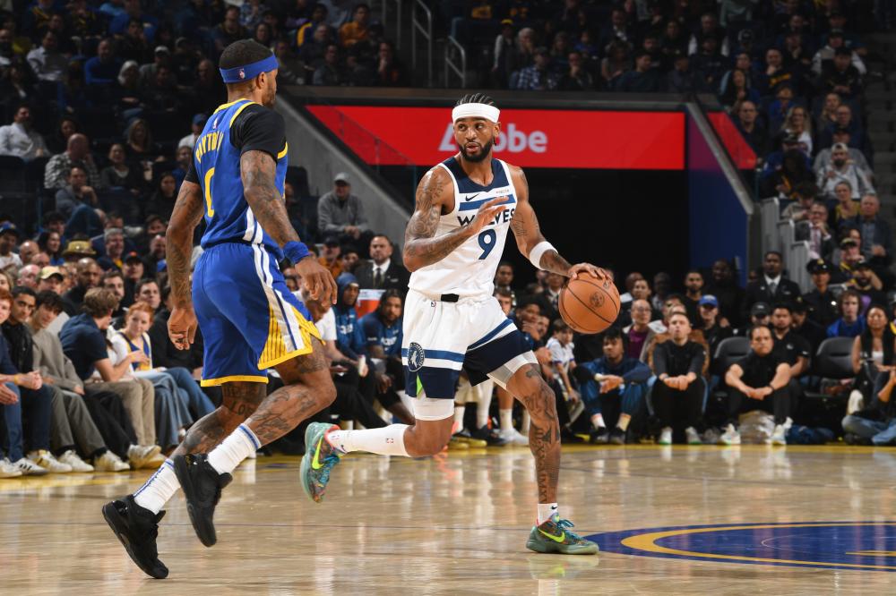 自2012年以来，戴奇是首位欧战开局3场零封的英格兰主教练（戴奇成2012年以来首位在欧战前三场全部零封的英格兰主帅）