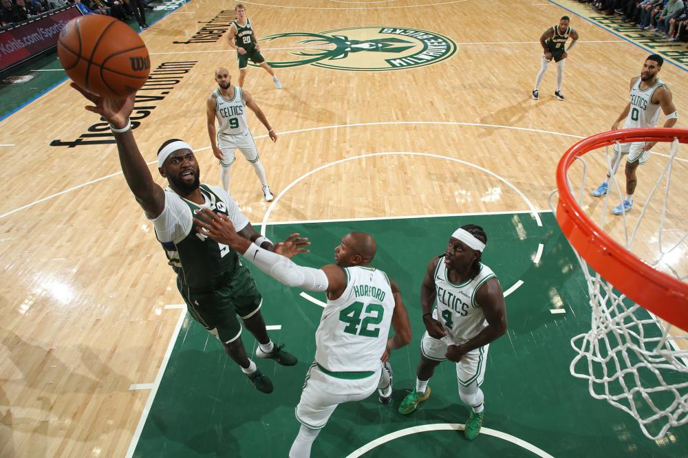 小彩娃21分6发获MVP欧冠土耳其费内巴切零封本菲卡技术统计